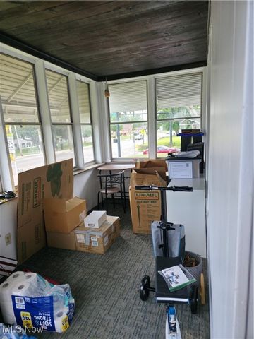 327 Robinson Avenue, Barberton, OH 44203