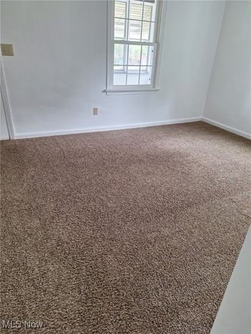 327 Robinson Avenue, Barberton, OH 44203