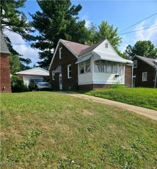 327 Robinson Avenue, Barberton, OH 44203