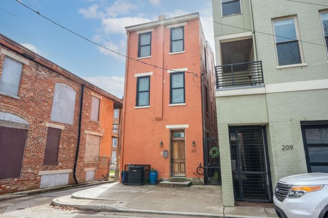 207 Kemp Alley, Cincinnati, OH 45202