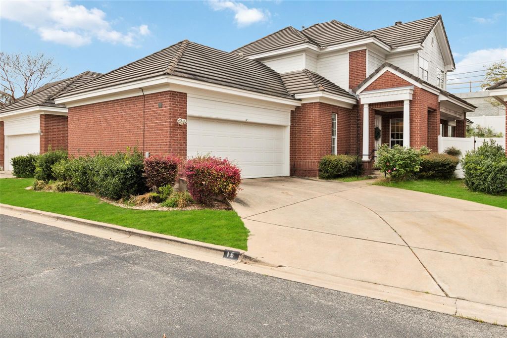 4010 Long Champ DR 15, Austin, TX 78746