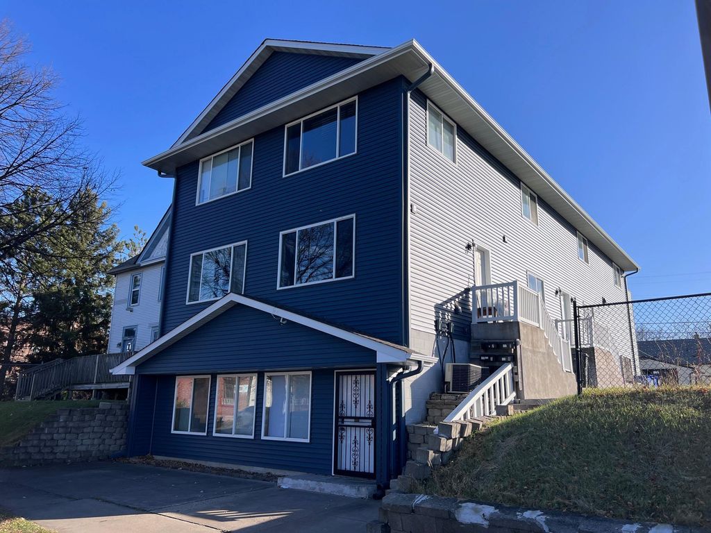 1024 Ross Avenue, Saint Paul, MN 55106