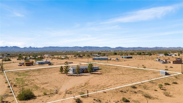 6155 W Lonnie Lane, Golden Valley, AZ 86413