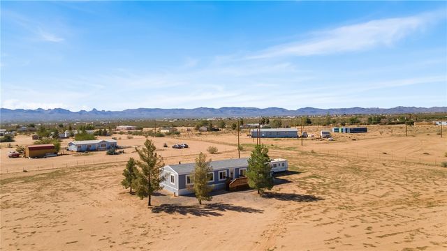 6155 W Lonnie Lane, Golden Valley, AZ 86413