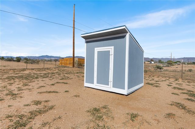 6155 W Lonnie Lane, Golden Valley, AZ 86413