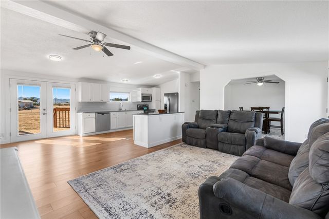 6155 W Lonnie Lane, Golden Valley, AZ 86413