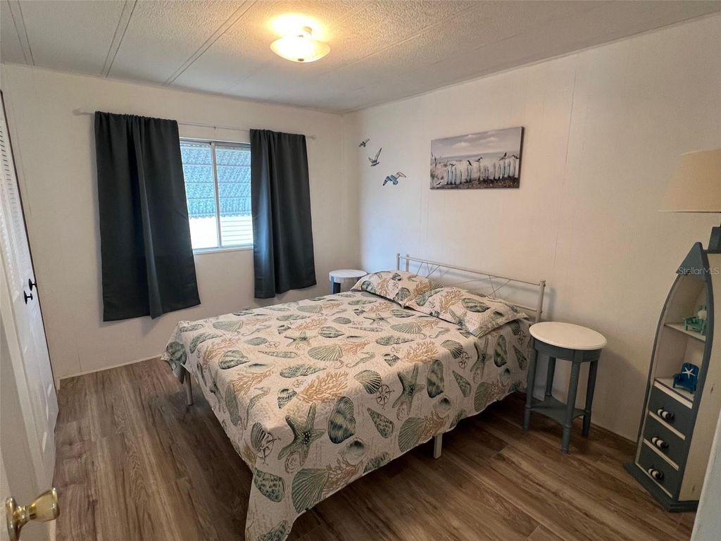 Image 12 of property listing at 519 NEEDLE PALM STREET, Largo, FL 33778