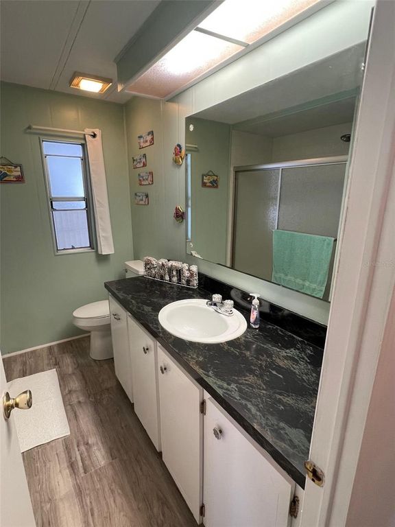 Image 15 of property listing at 519 NEEDLE PALM STREET, Largo, FL 33778