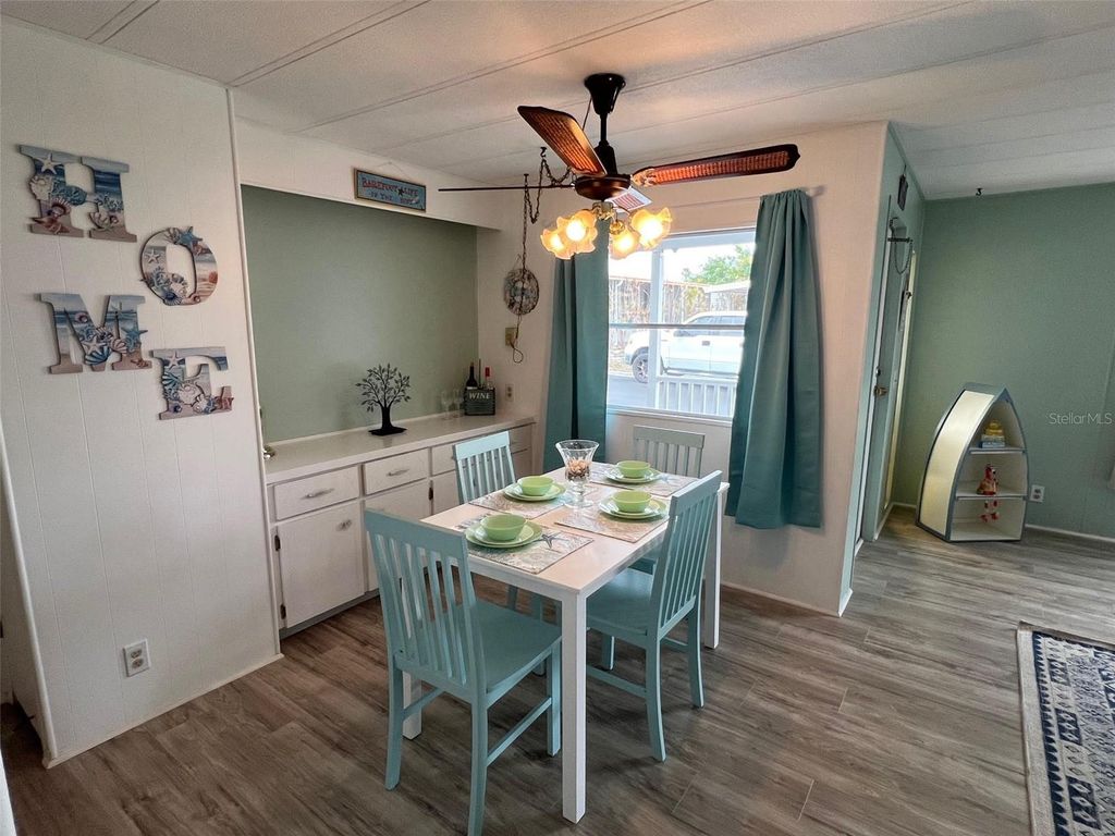 Image 6 of property listing at 519 NEEDLE PALM STREET, Largo, FL 33778