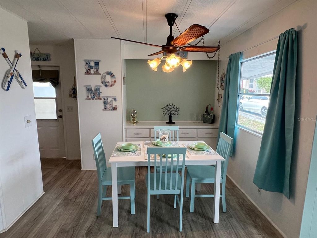 Image 7 of property listing at 519 NEEDLE PALM STREET, Largo, FL 33778