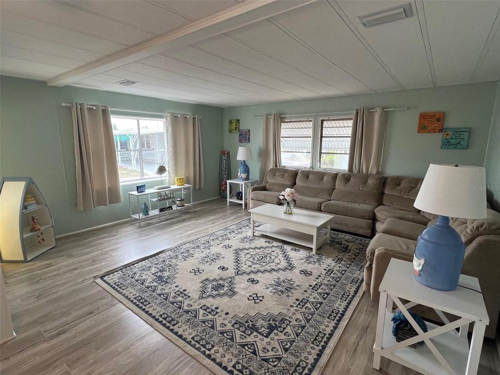 Image 9 of property listing at 519 NEEDLE PALM STREET, Largo, FL 33778