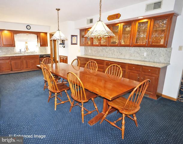 1501 DETWEILER AVE, Hellertown, PA 18055