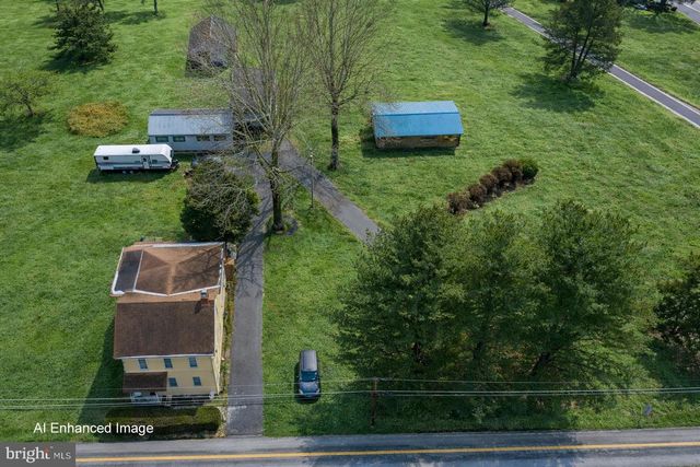 1501 DETWEILER AVE, Hellertown, PA 18055
