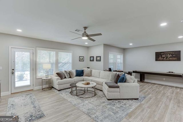 5188 Watchmans Cove, Gainesville, GA 30504