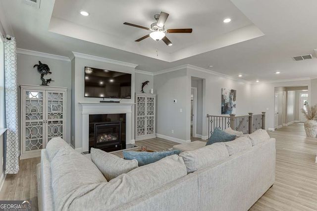 5188 Watchmans Cove, Gainesville, GA 30504