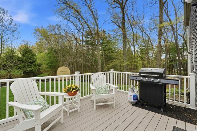 18 W End Way 18, Norwell, MA 02061