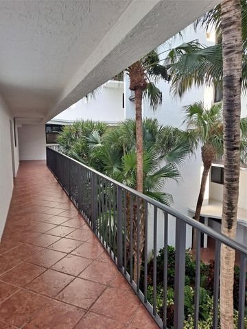 2565 S Ocean Boulevard 201n, Highland Beach, FL 33487