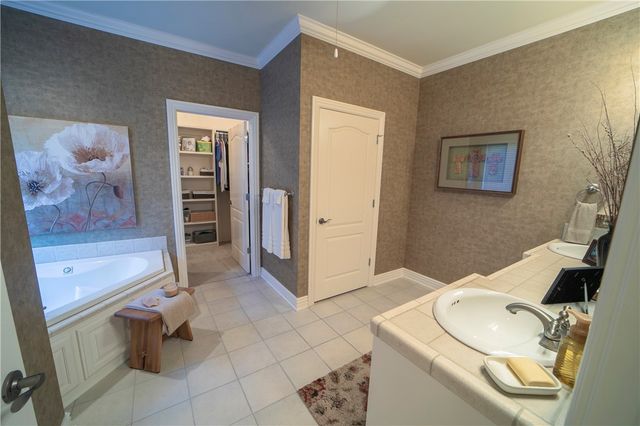 2403 NW Trinity Way, Bentonville, AR 72712