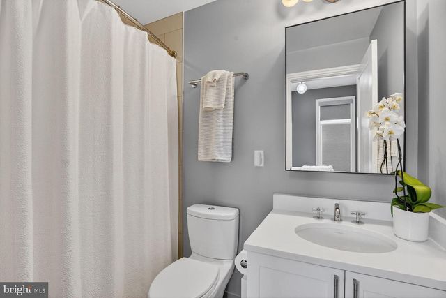 1305 D ST SE, Washington, DC 20003