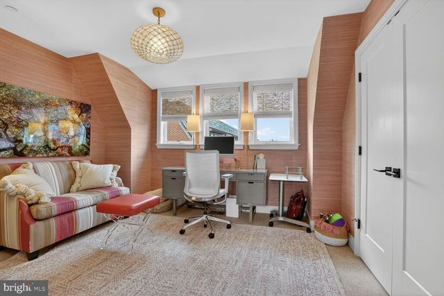 1305 D ST SE, Washington, DC 20003