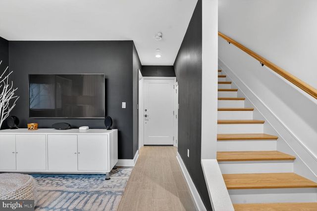 1305 D ST SE, Washington, DC 20003