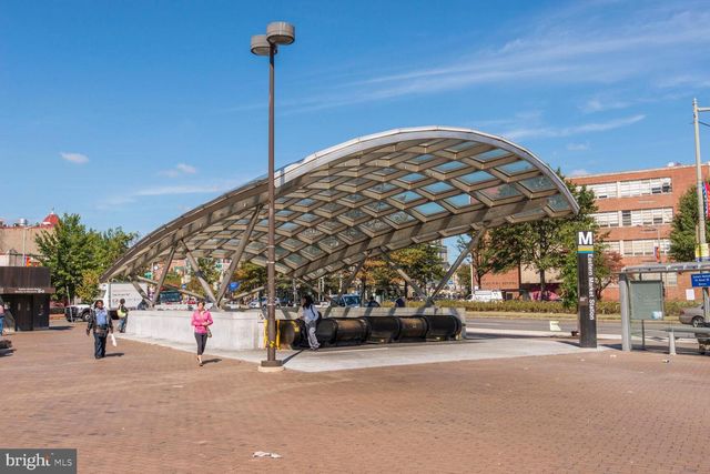 1305 D ST SE, Washington, DC 20003