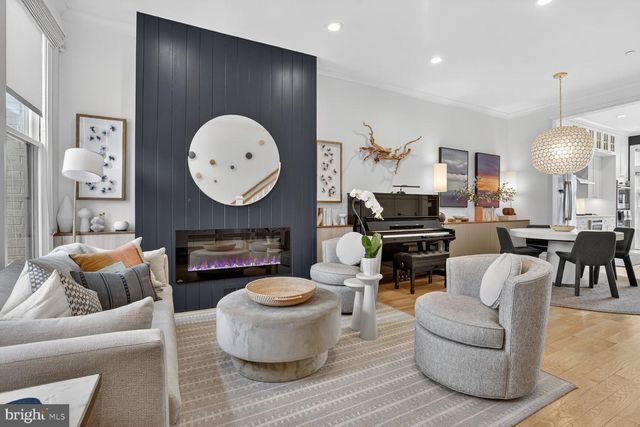 1305 D ST SE, Washington, DC 20003