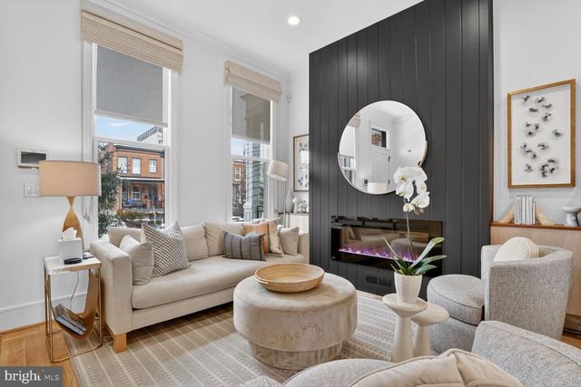 1305 D ST SE, Washington, DC 20003