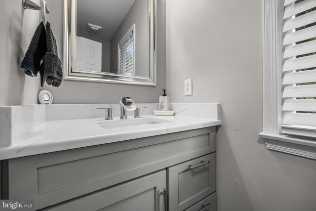 228 QUAKERBRIDGE CT, Moorestown, NJ 08057