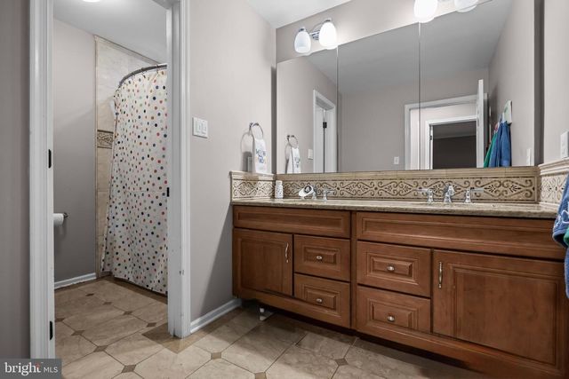 228 QUAKERBRIDGE CT, Moorestown, NJ 08057