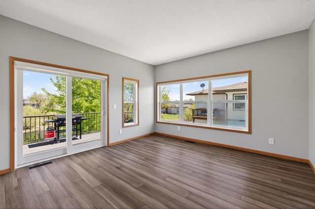 1236 Vernon Drive, Carver, MN 55315