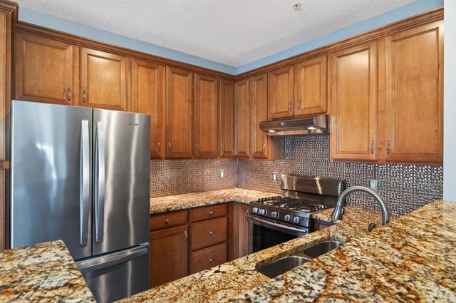 1236 Vernon Drive, Carver, MN 55315