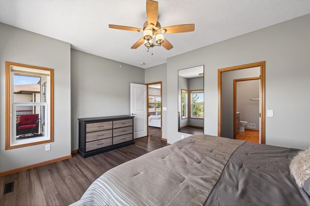 1236 Vernon Drive, Carver, MN 55315