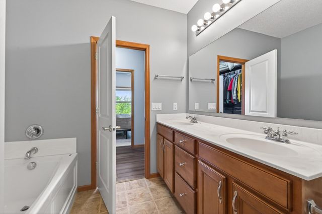1236 Vernon Drive, Carver, MN 55315