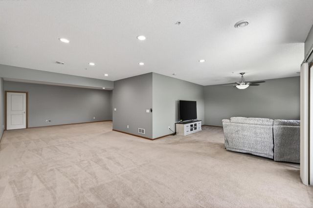 1236 Vernon Drive, Carver, MN 55315
