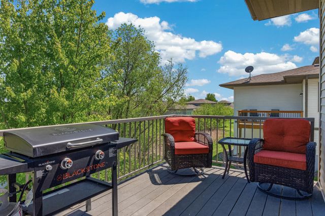 1236 Vernon Drive, Carver, MN 55315