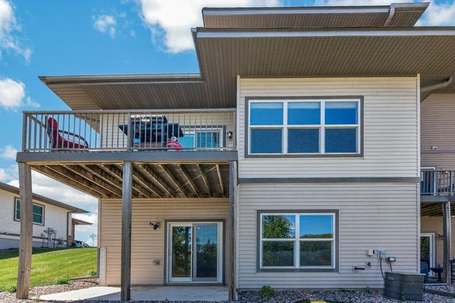 1236 Vernon Drive, Carver, MN 55315