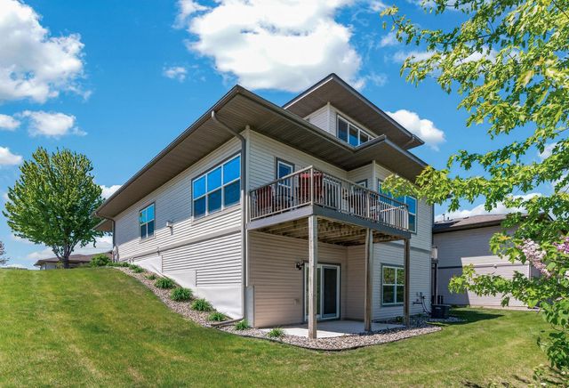 1236 Vernon Drive, Carver, MN 55315