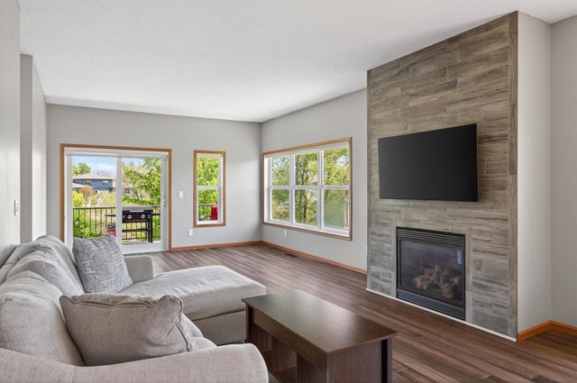 1236 Vernon Drive, Carver, MN 55315