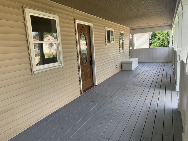 949 Harriet Avenue, Aurora, IL 60505