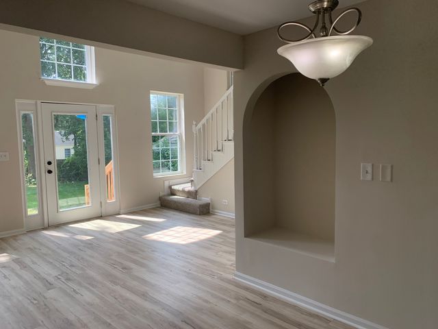 949 Harriet Avenue, Aurora, IL 60505