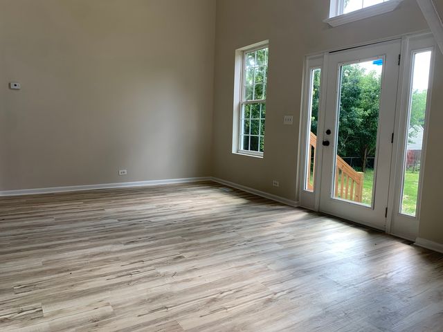 949 Harriet Avenue, Aurora, IL 60505