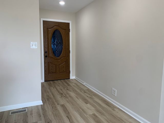 949 Harriet Avenue, Aurora, IL 60505