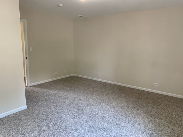 949 Harriet Avenue, Aurora, IL 60505