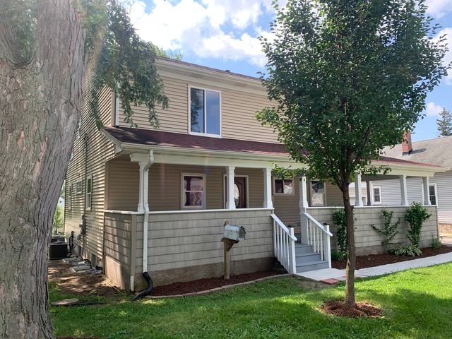 949 Harriet Avenue, Aurora, IL 60505