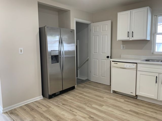 949 Harriet Avenue, Aurora, IL 60505