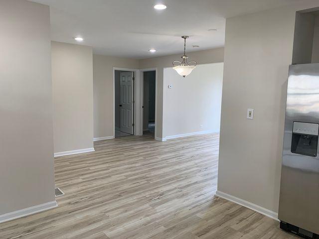 949 Harriet Avenue, Aurora, IL 60505