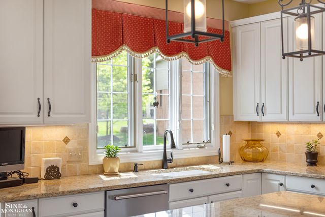 41719 Sudbury Court, Novi, MI 48375