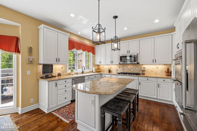 41719 Sudbury Court, Novi, MI 48375