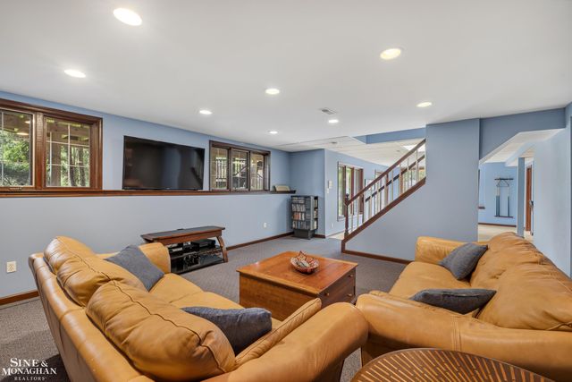 41719 Sudbury Court, Novi, MI 48375